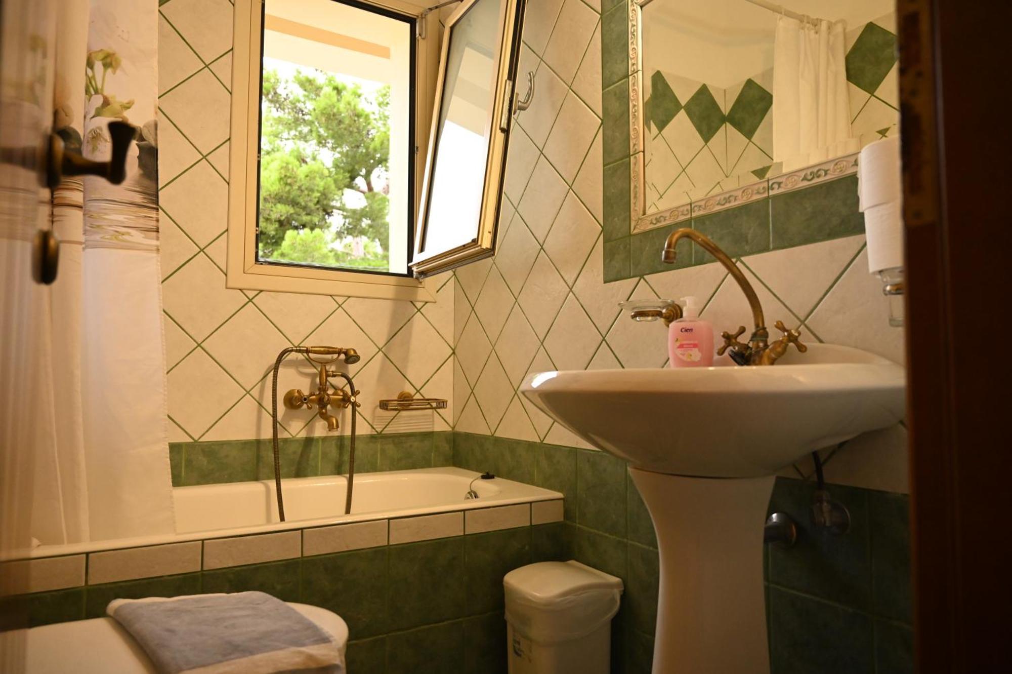Liocharis Villas Lourdata  Luaran gambar